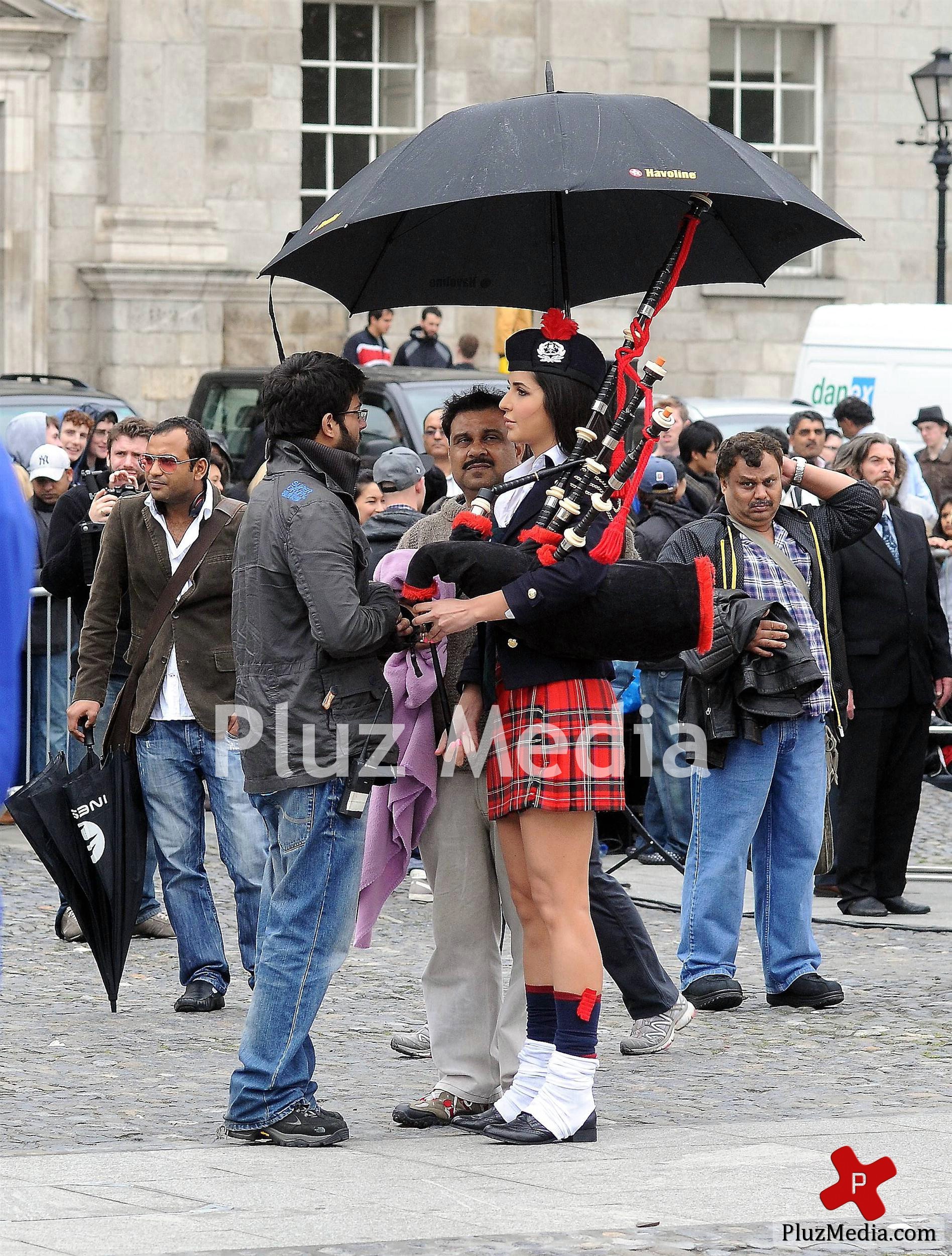 A dance scene is filmed on the set of the movie 'Ek Tha Tiger' | Picture 99898